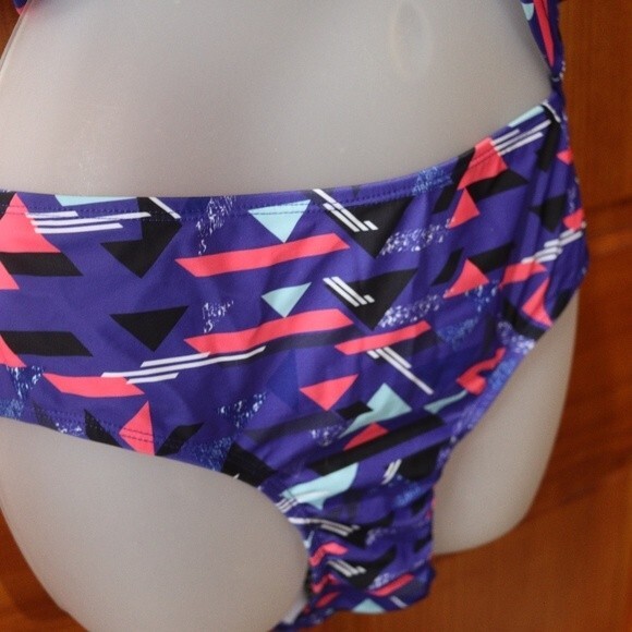 Unbranded XXL Purple Geometric Rash Guard Swimsuit 2-Piece Set - Picture 9 of 10
